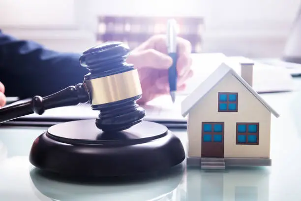 Actuación en subasta de vivienda